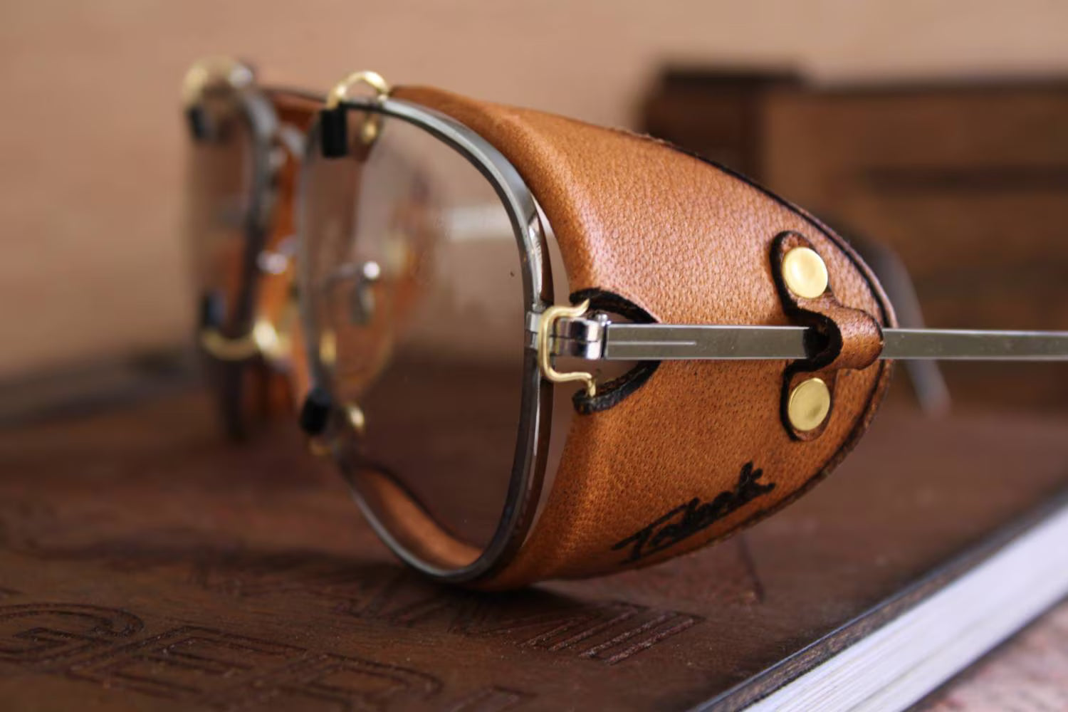 Classic Aviator Side shields Italy