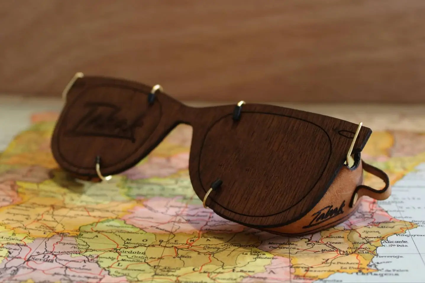 Wayfarer Side Shields Spain