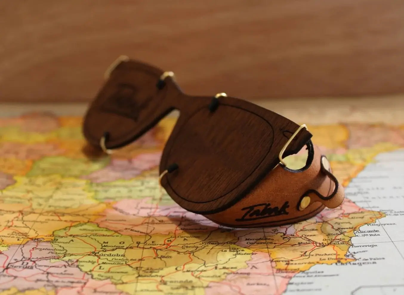 Wayfarer Side Shields Spain